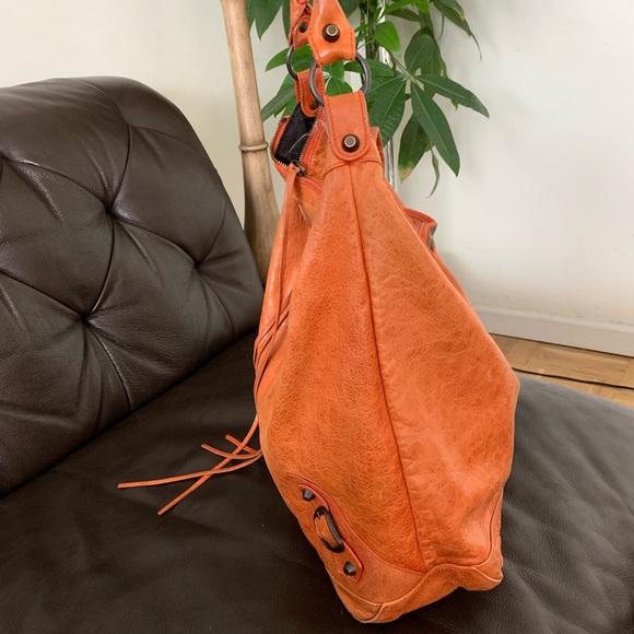 balenciaga day bag price